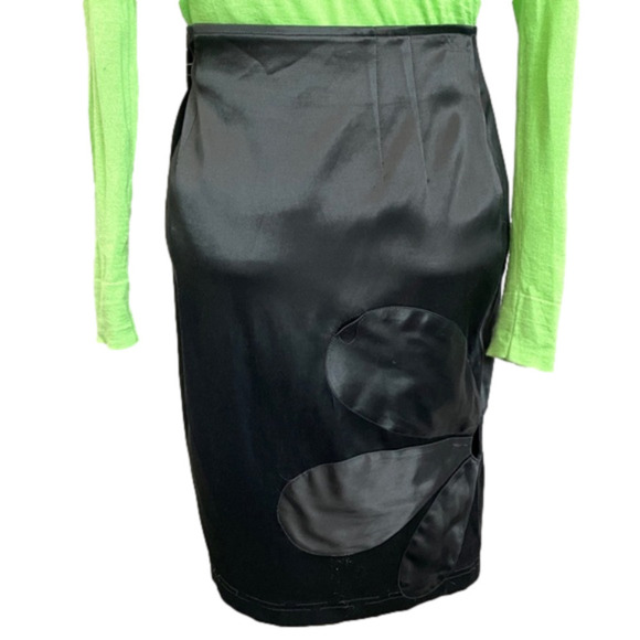 Vintage Italy Black Satin Patch Flower Cutout Pencil Knee Skirt - 8/M 🇮🇹 - Picture 8 of 9